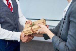 получаване на корпоративни и бизнес подаръци 